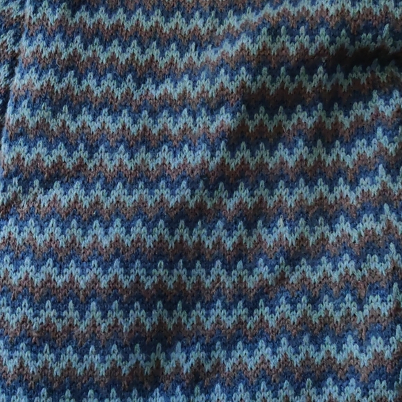 Vintage Review brand men's scarf - Picture 2 of 3